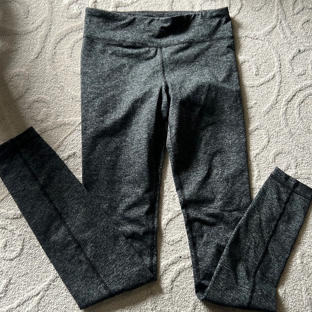Under Armour leggings great condition barley worn size XS